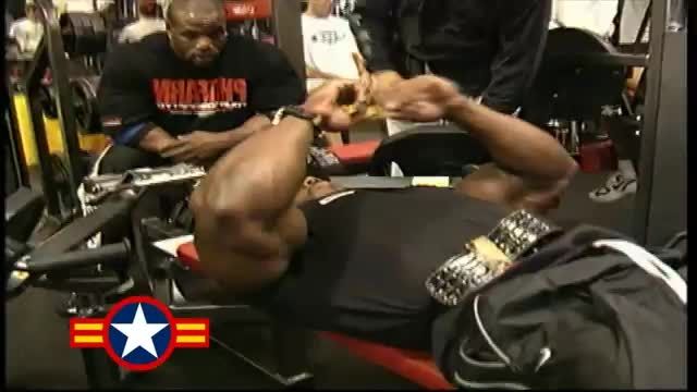 FLEX WHEELER - CHEST WORKOUT FOR 1999 MR.OLYMPIA
