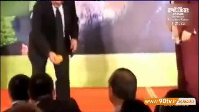 روپایی زدن مارادونا با پرتقال