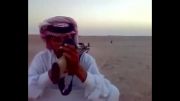 شلیك یه عرب با اسلحه به صورت پشت به هدف توسط دیدن با آینه