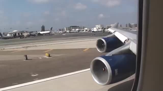 تیک آف بوئینگ 400-747