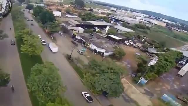 حمله مستقیم هلیکوپتر پلیس به وانت مظنون در برزیل