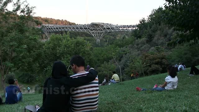 پل طبیعت تهران - Tabiat Bridge