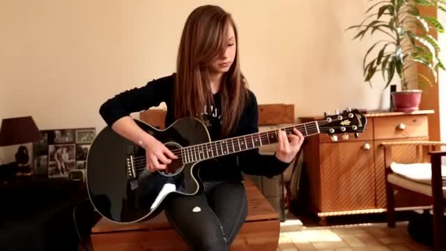 (Led Zeppelin - Stairway to heaven (cover by Chloe