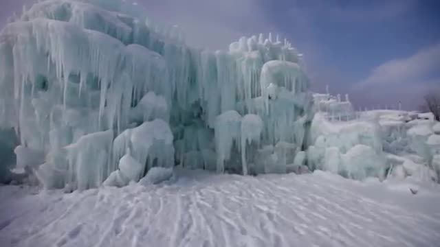 قلعه های یخی زیبا &hearts;
