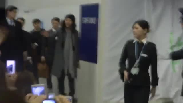 [فن کم 1] بازگشت JKS از اوساکا به کره در 16 مارس 2015