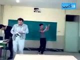 رقصیدن پشت سر معلم در کلاس