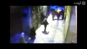 حمله یک جوان فلسطینی به دو پلیس اسرائیلی با چاقو ...!