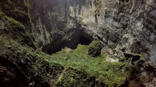 ویدئویی تماشایی از بزرگترین غار جهان(فوق العاده زیبا)