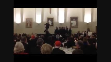 کشیشان رقاص و توجیه کتاب مقدسی از رقص