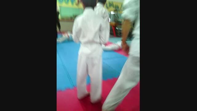 کانون کاراته آموزش وپرورش شهرستان  کاشمر(کیان حاجتى)