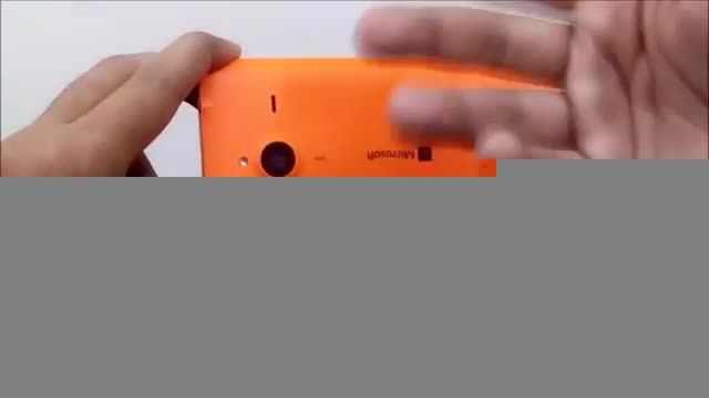 تست خم شدن گوشی Lumia 640 xl