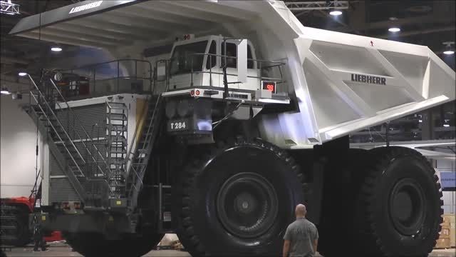 بزرگترین ماشین حمل خاک دنیا www.Sakhtemanco.com