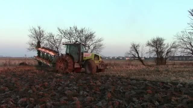 PLOUGHING in MUD - Ares 546 +