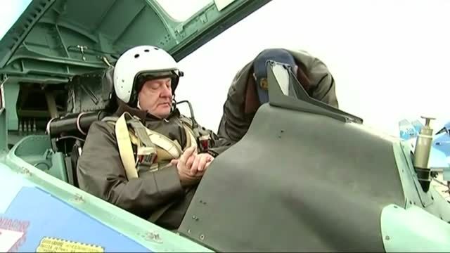 رئیس جمهور اوکراین و پرواز تست جنگنده سوخو 27