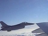 اسکرت بویینگ توسط F-16