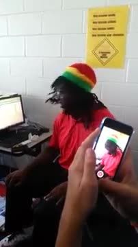 معلم جامائیکایی من با کلاه مخصوص جامائیکایی