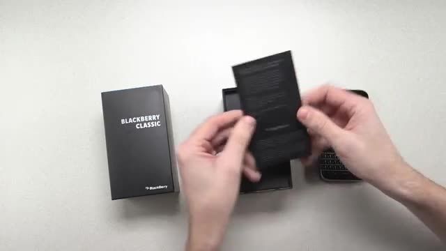 جعبه گشایی blackberry classic از بامیرو