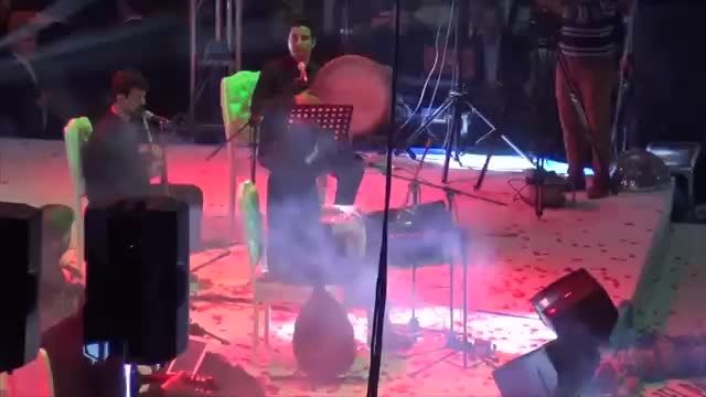 سامی یوسف- تنبک نوازی در کنسرت غازی آنتپ ترکیه ۲۰۱۵.