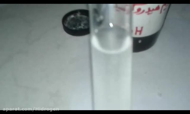 واکنش آلومینیوم با محلول هیدروکسید سدیم و آب