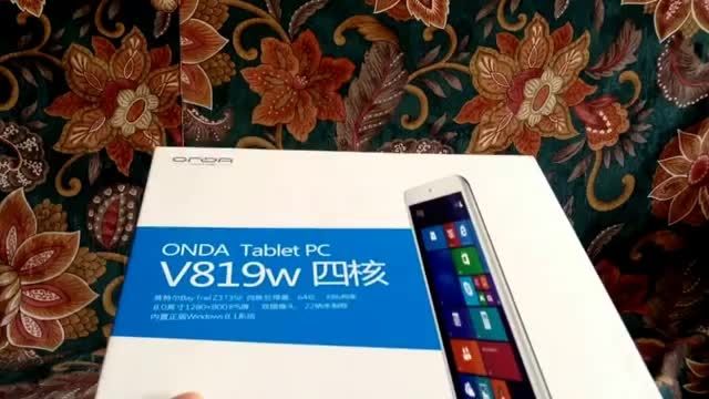 Unboxing the Onda v819w Windows 8.1 Tablet