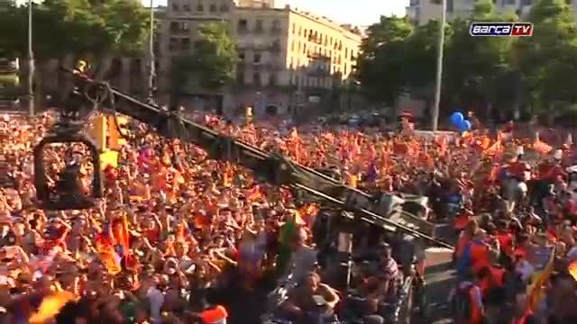 جشن خیابانی بازیکنان بارسلونا