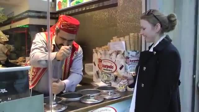 بستنی فروشی در ترکیه
