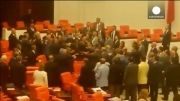 زد و خورد نمایندگان پارلمان ترکیه