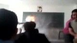 آتش گرفتن معلم سر کلاس درس