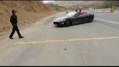 دور درجای خودروی مازراتی جلوی پلیس ایران