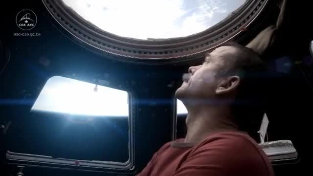 آهنگ به یادماندنی کریس هدفیلد در ایستگاه فضایی