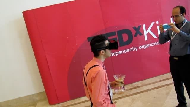 هدست واقعیت مجازی فونیکس در همایش TED x Kish
