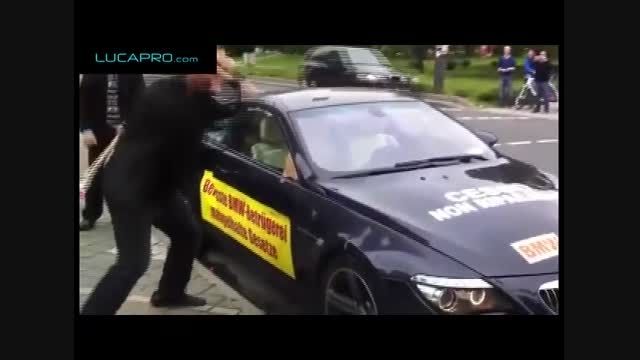 به دلیل عدم ارائه خدمات مرد ایرانی BMW خود را نابود کرد