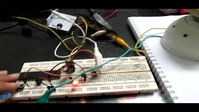 یک نمونه پروژه میکرو کنترلر
