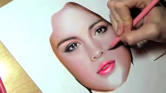 نقاشی کاملا طبیعی از چهره ی سلنا گومز