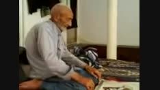 نماز خواندن پیرمرد