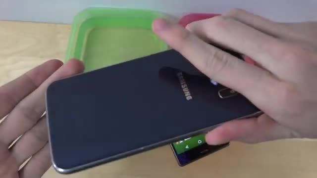 Samsung Galaxy S6 vs Sony Xperia Z3 - Water Test