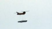 حمل بشقاب پرنده توسط هلیکوپتر نظامی ارتش آمریکا
