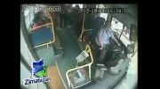 شکار لحظه مرگ راننده اتوبوس در حین رانندگی توسط دوربین