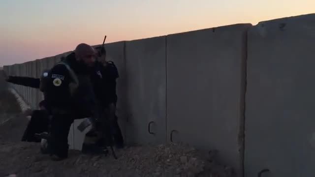 اولین فیلم از نبرد رو در رو ابوعزرائیل و داعشی ها