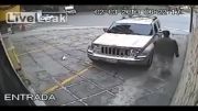 کشته شدن دزد ماشین توسط صاحب ماشین!!!!