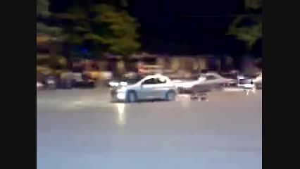 تصادف با ماشین پلیس