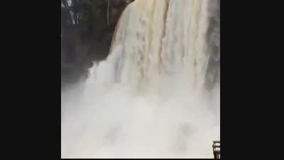 عجب آبشارهایی