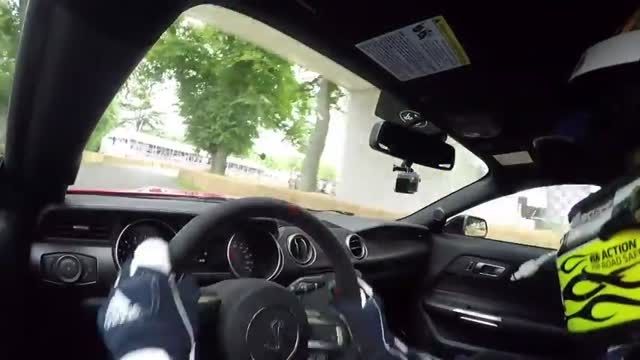 رانندگی کن بلاک با موستانگ GT350 R در گودوود 2015