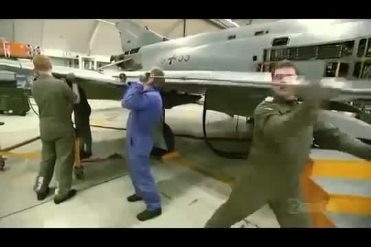 مستند نظامی| هواپیمای جنگنده فانتوم F-4