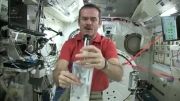 مسواک زدن در ایستگاه فضایی (mohsen2014.rozblog.com)