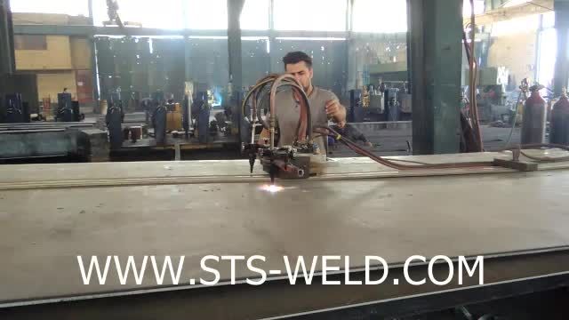 نحوه کار دستگاه برش ریلی در کارگاه ساخت اسکلت فلزی