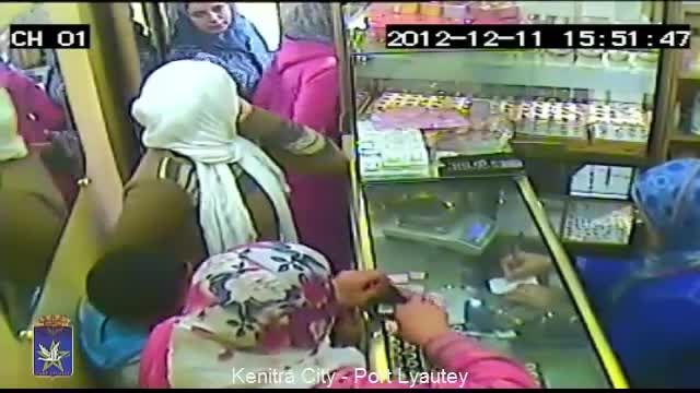 سرقت طلا از یک مغازه کوچک در شمال مراکش توسط ۵ زن