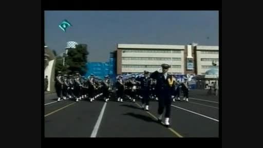 رژه دانشجویان ارتش در محضر فرمانده کل قوا