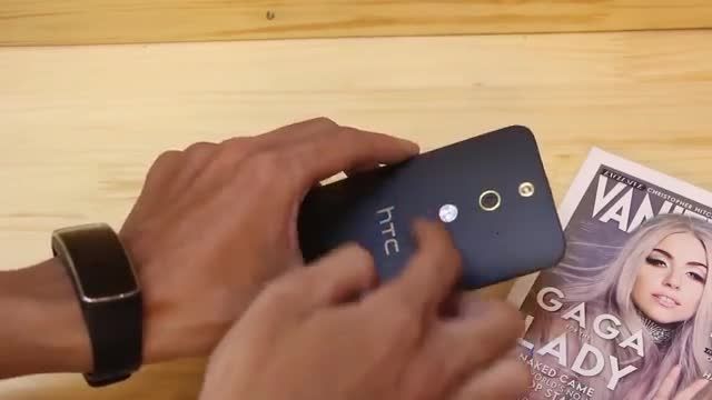 بررسی گوشی HTC One E8