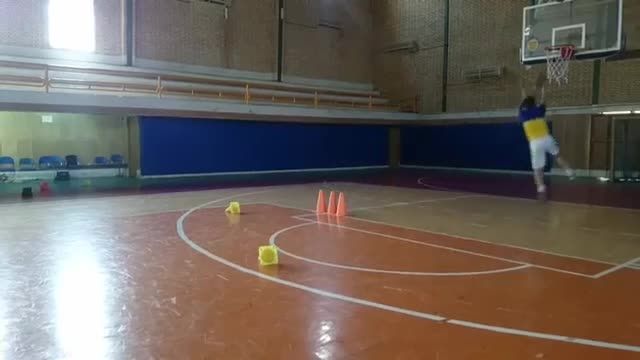 تمرین گرم کردن در بسکتبال و کنترل توپ